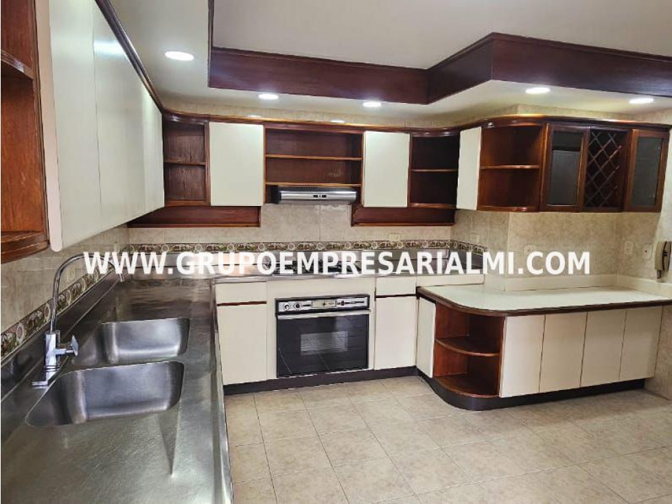 MARAVILLOSO APARTAMENTO EN VENTA - SECTOR PROVENZA COD: 32400 — foto 2