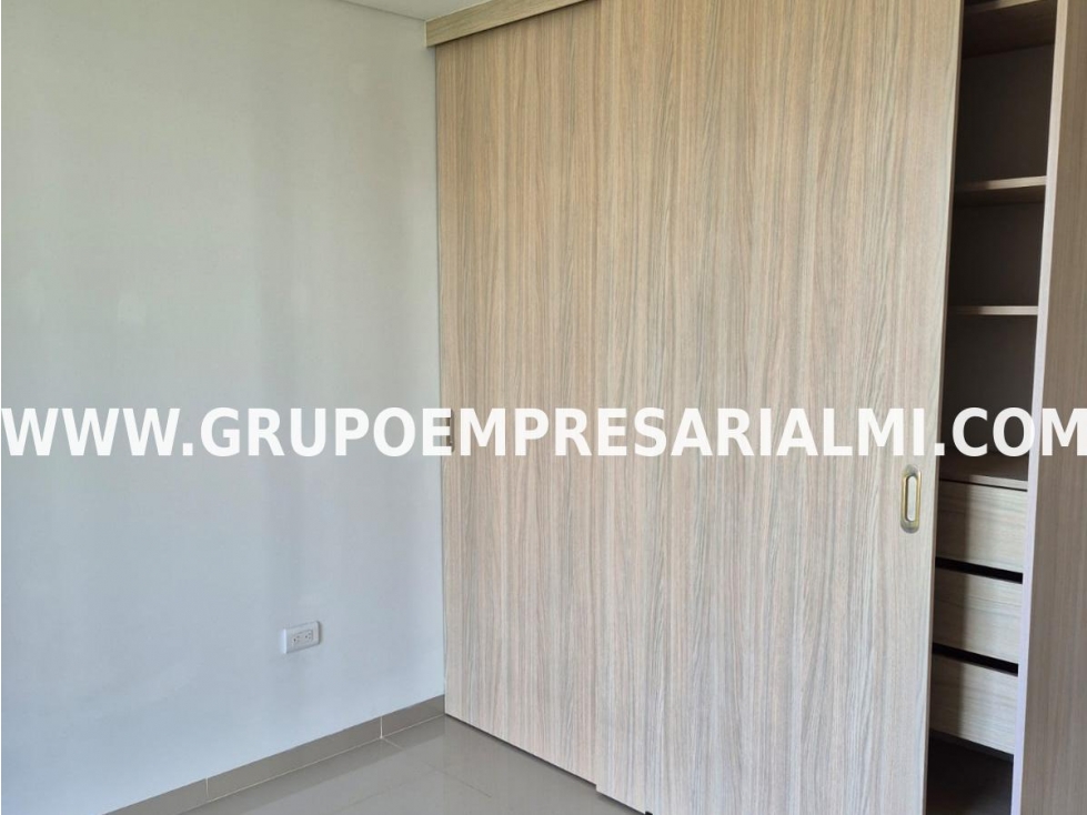 MARAVILLOSO APARTAMENTO EN VENTA - SECTOR LOS ROSALES COD: 33515 — foto 4