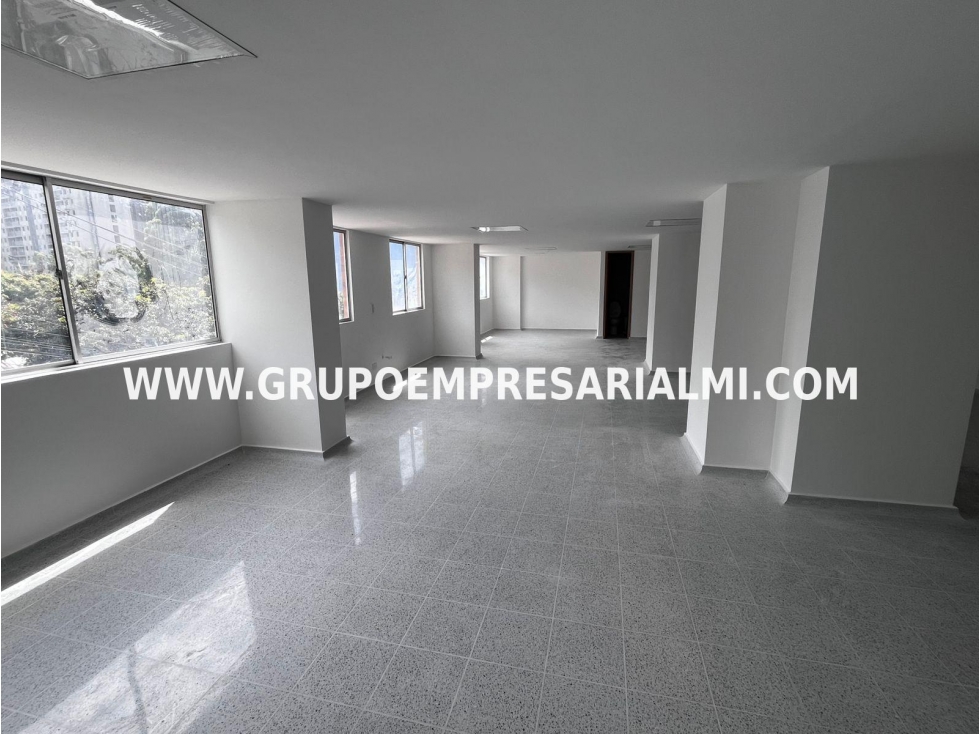 MARAVILLOSO LOCAL EN VENTA - SECTOR MARÍA AUXILIADORA COD: 32545 - 1