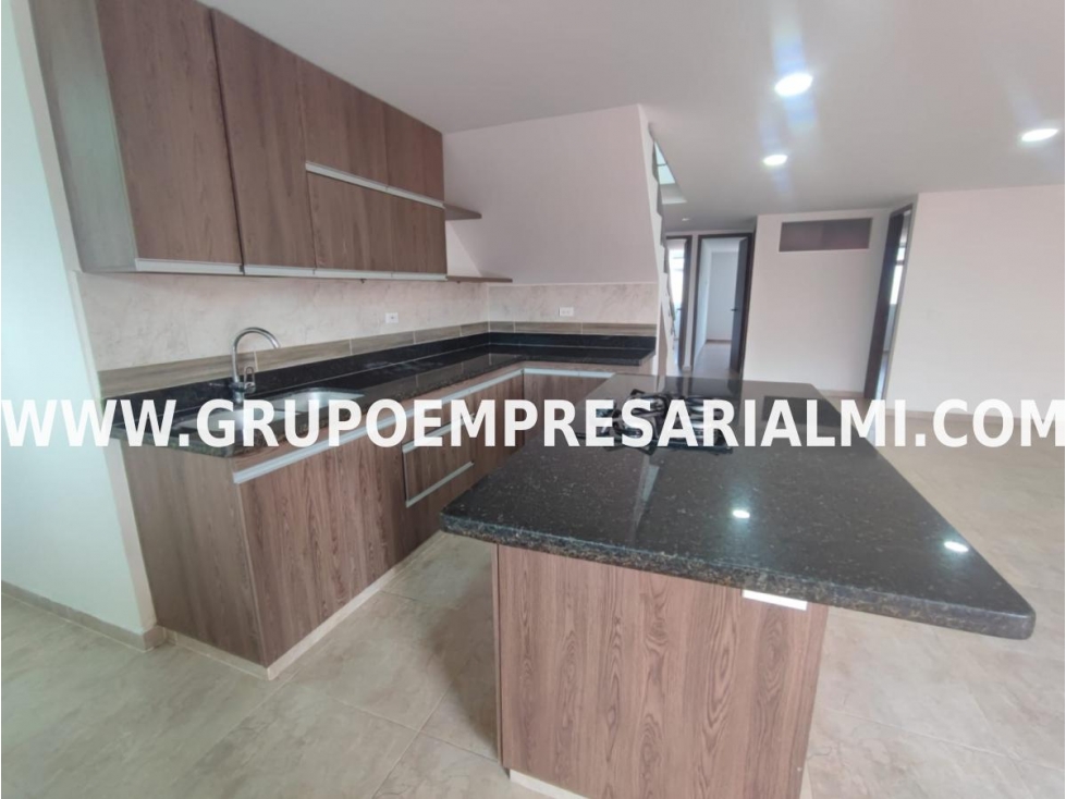 MARAVILLOSO PENTHOUSE EN VENTA - SECTOR SIMÓN BOLÍVAR COD: 32243 — foto 5
