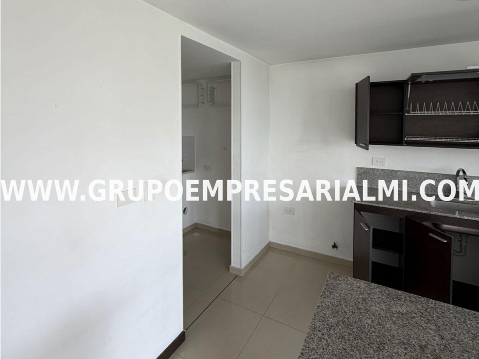 MARAVILLSO APARTAMENTO EN ARRIENDO - SECTOR LOS BALSOS COD: 33897 — foto 3