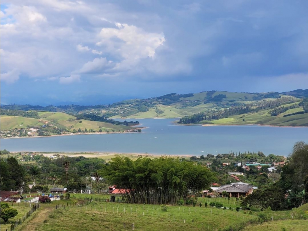 (MC) Lote en Venta en El Lago Calima - 2