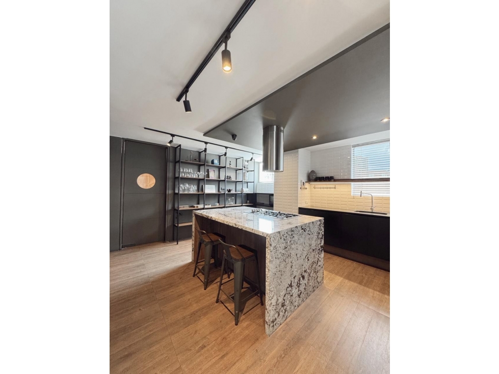 (MC-C) Apartamento en Venta o Alquiler AMOBLADO Santa Teresita este Ca