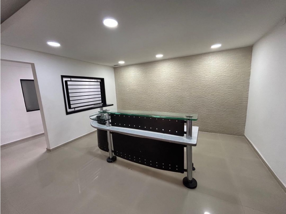 (MC-C) Oficina en 2do Piso Alquiler en Santa Mónica Cali - 3