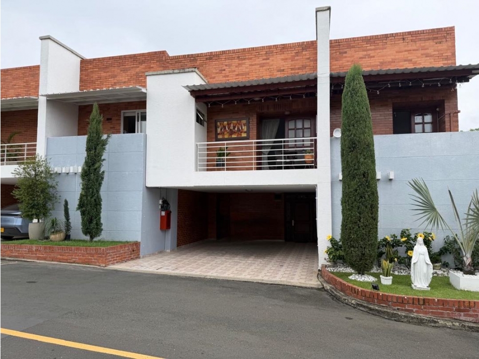 (MC-CC) Casa En Condominio en Venta Ciudad Jardín Cali