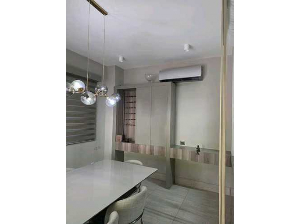 Melissa Foster Luxury alquila apartamento en River Valley. MFR1884