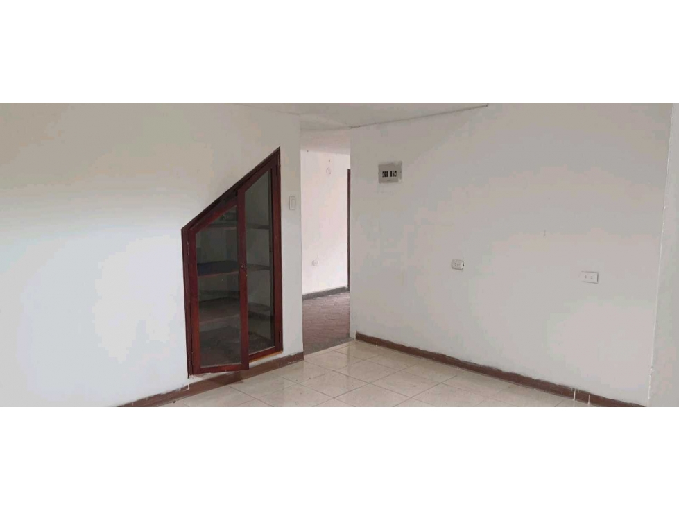 SE ALQUILA HERMOSA CASA EN EXCELENTE SECTOR DE PALMIRA BARRIO MIRRIÑAO - 4
