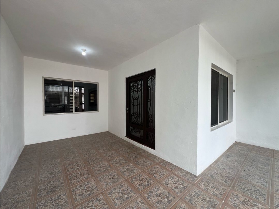 MMC CASA EN RENTA EN RECIDENCIAL ZIRANDARO EN JUAREZ EN NUEVO LEON — foto 2