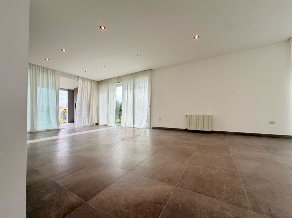 Moderna Casa 4 Ambientes en La Concepción, Luján| Acepta Permuta - 5
