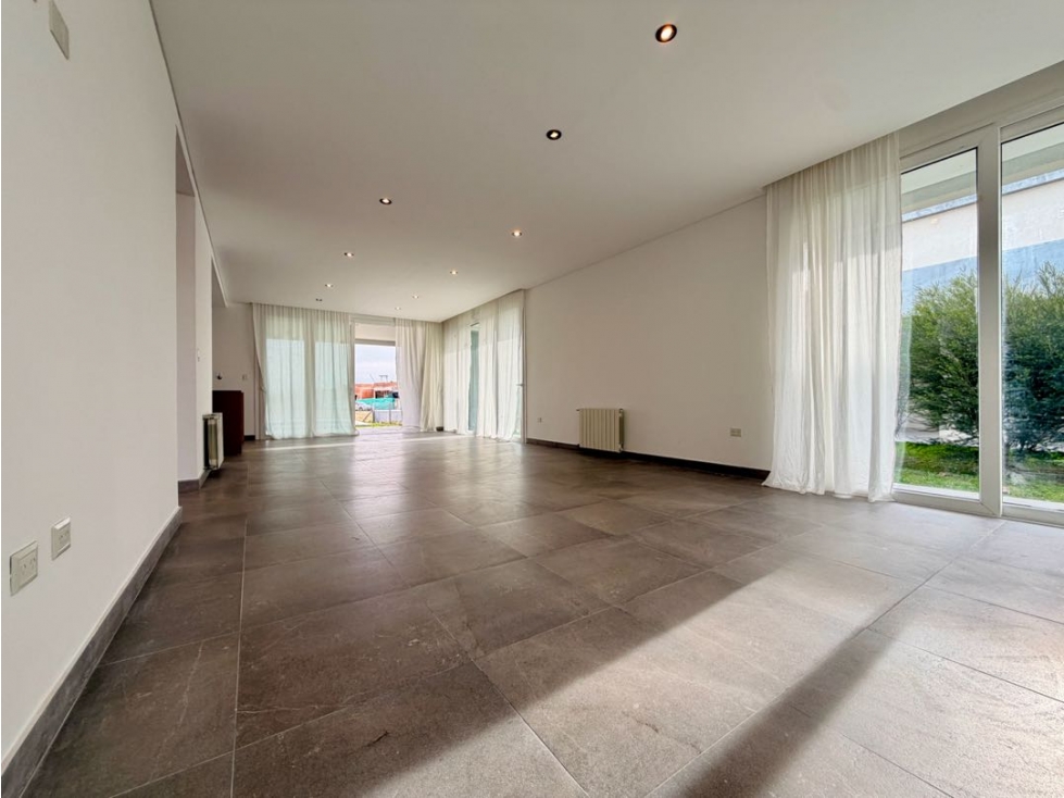 Moderna Casa 4 Ambientes en La Concepción, Luján| Acepta Permuta - 6