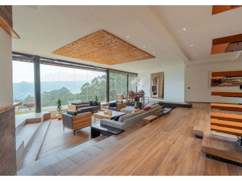 MODERNA CASA EN PALMAS CON VISTA A LA CIUDAD DE MEDELLIN — foto 4