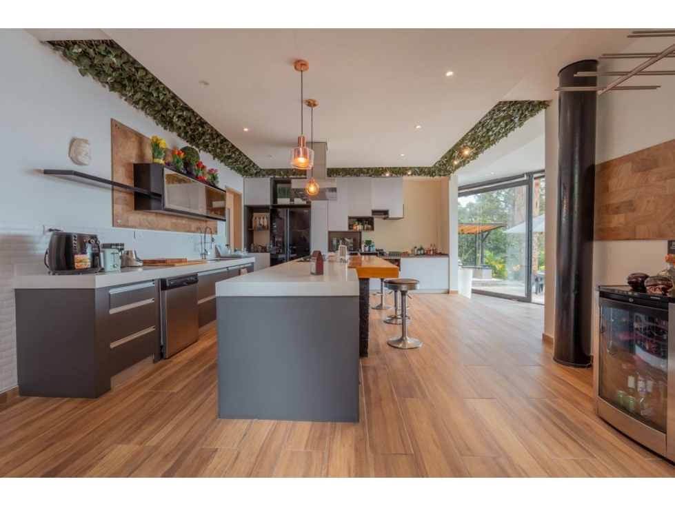 MODERNA CASA EN PALMAS CON VISTA A LA CIUDAD DE MEDELLIN — foto 5
