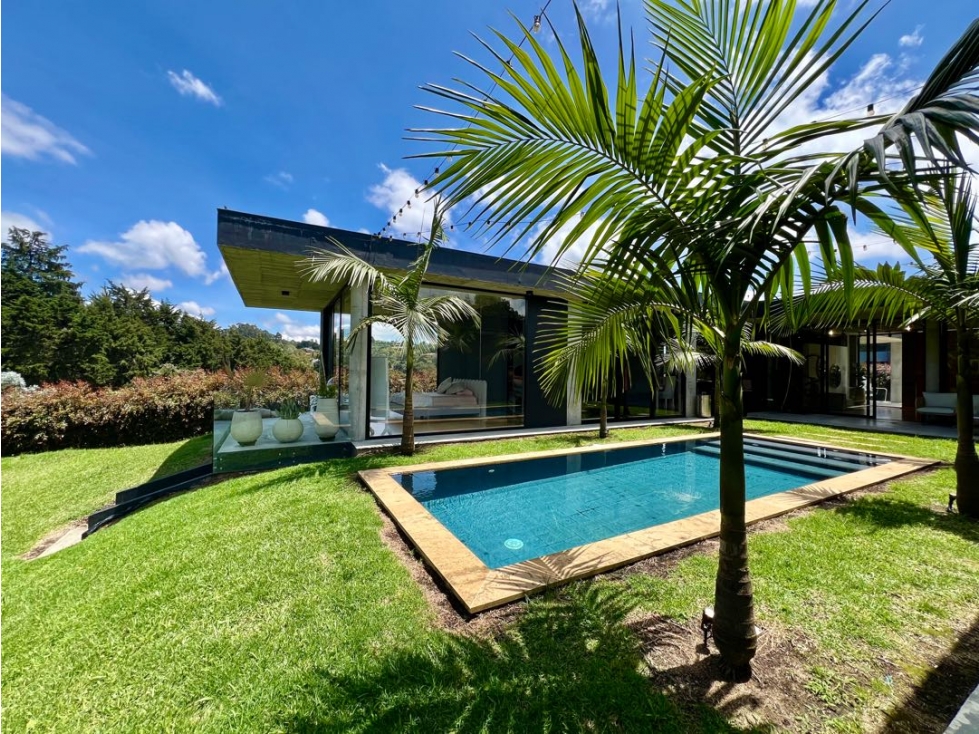 MODERNA CASA EN VENTA. ALTO DE PALMAS — foto 3