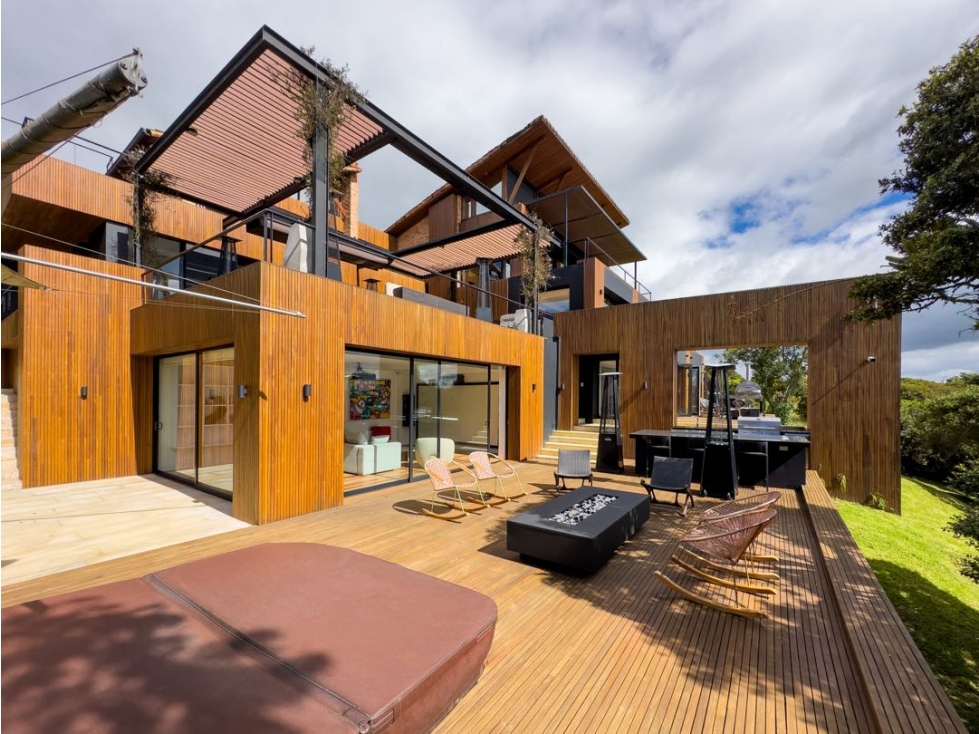 Moderna Casa en venta en Sindamanoy