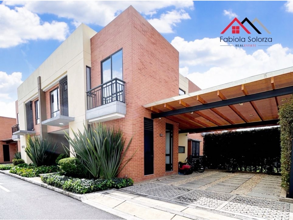 MODERNA CASA EN VENTA EN LA SABANA CAJICA CON CLUBHOUSE - 1