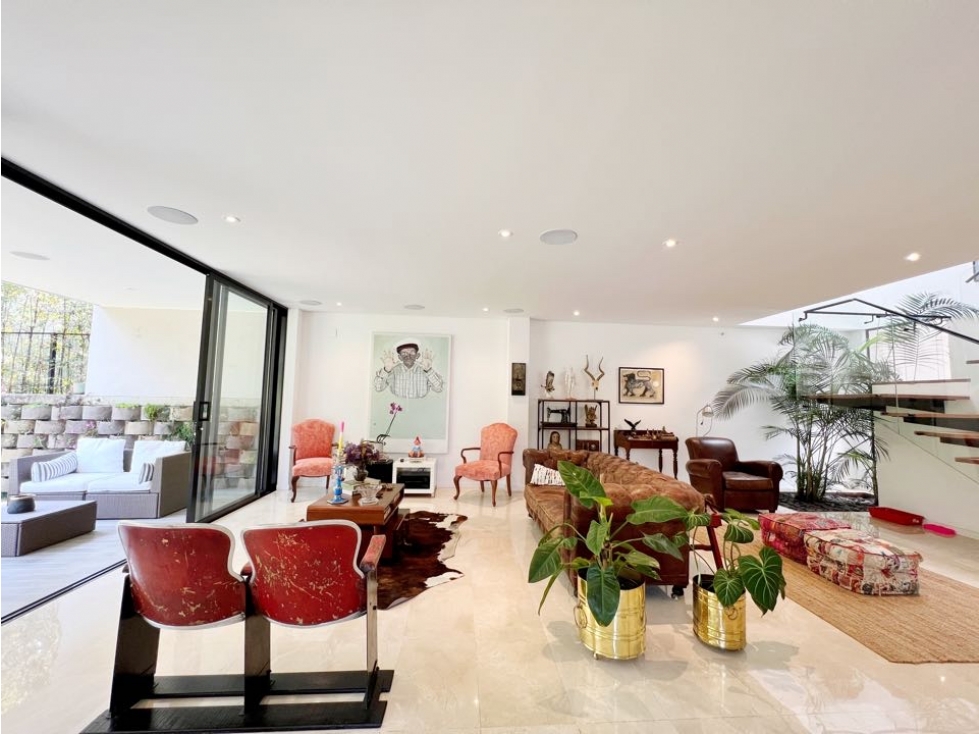 MODERNA CASA ENVIGADO SAN LUCAS