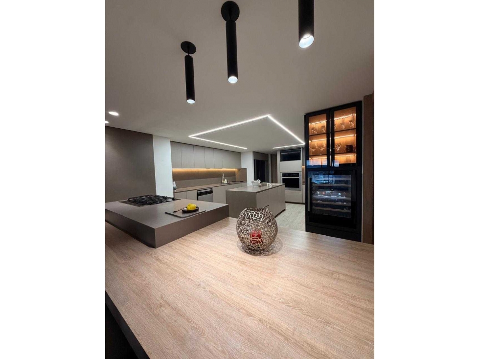 MODERNO APARTAMENTO ARRIENDO CERROS ORIENTALES