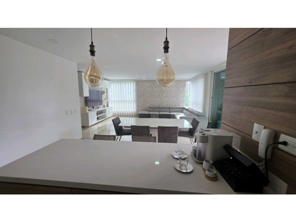 Venta de Apartamento en El Poblado - Castropol se vende amoblado — foto 4