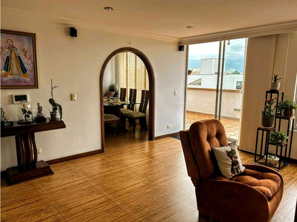 ¡Moderno Apartamento DÃºplex con Balcon — foto 5