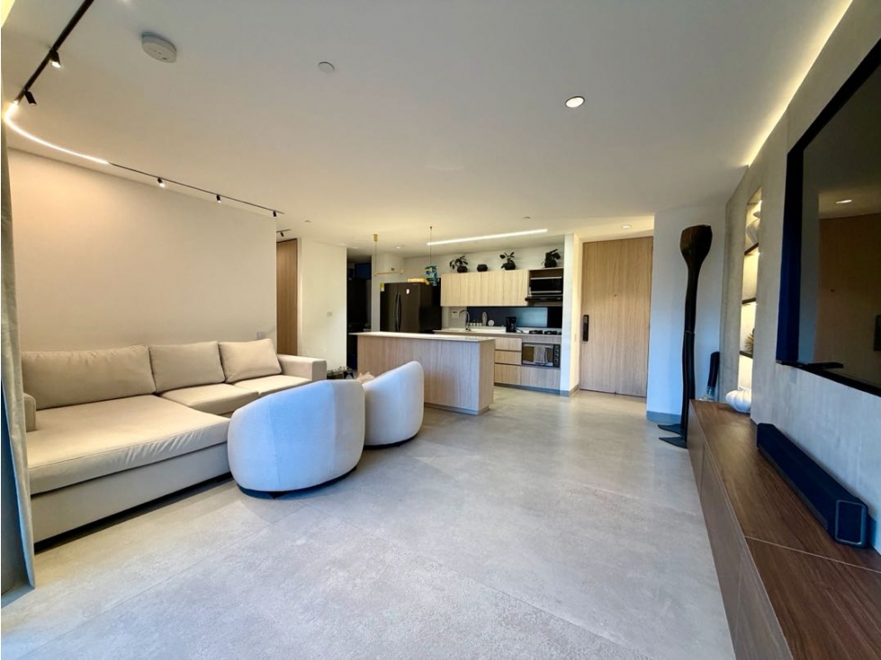 APARTAMENTO REMODELADO EN ENVIGADO. LAS BRUJAS — foto 2