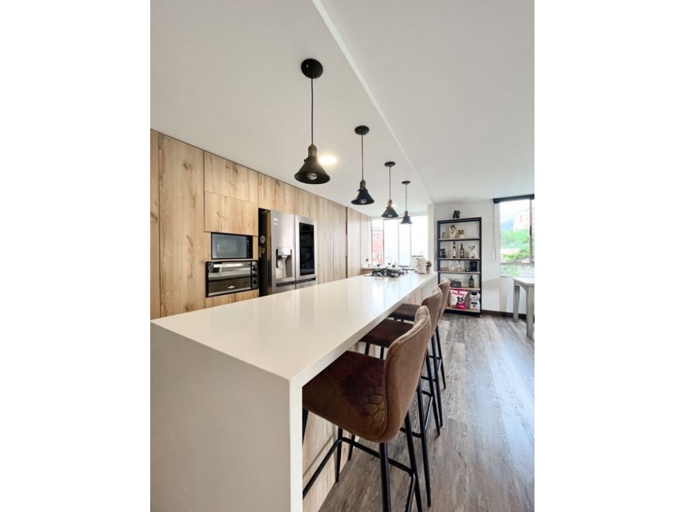 MODERNO APARTAMENTO EN LA LOMA DEL TESORO