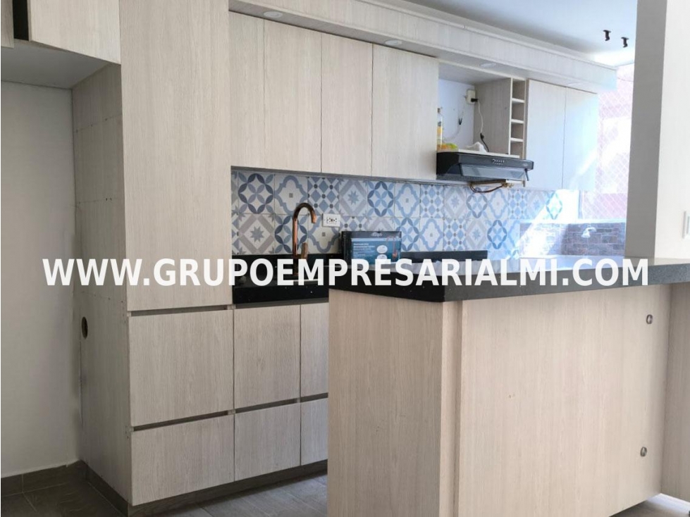 MODERNO APARTAMENTO EN VENTA - SECTOR LA TABLAZA COD: 32966