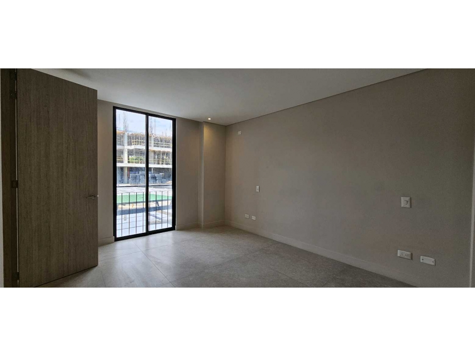 Moderno apartamento en venta en Cerritos. Ascensor directo a la sala. — foto 3