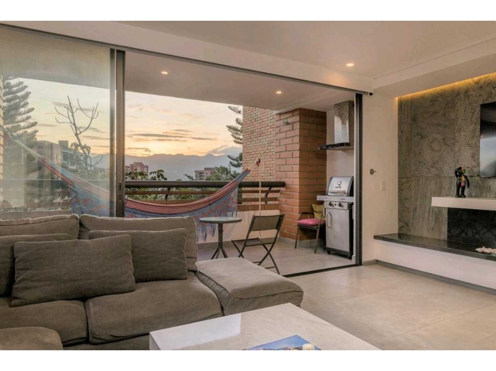 Moderno ph Amoblado con AC y Vista en La Inferior El poblado — foto 2