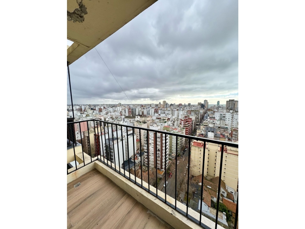Monoambiente reciclado a nuevo con balcón y vista panorámica - 6