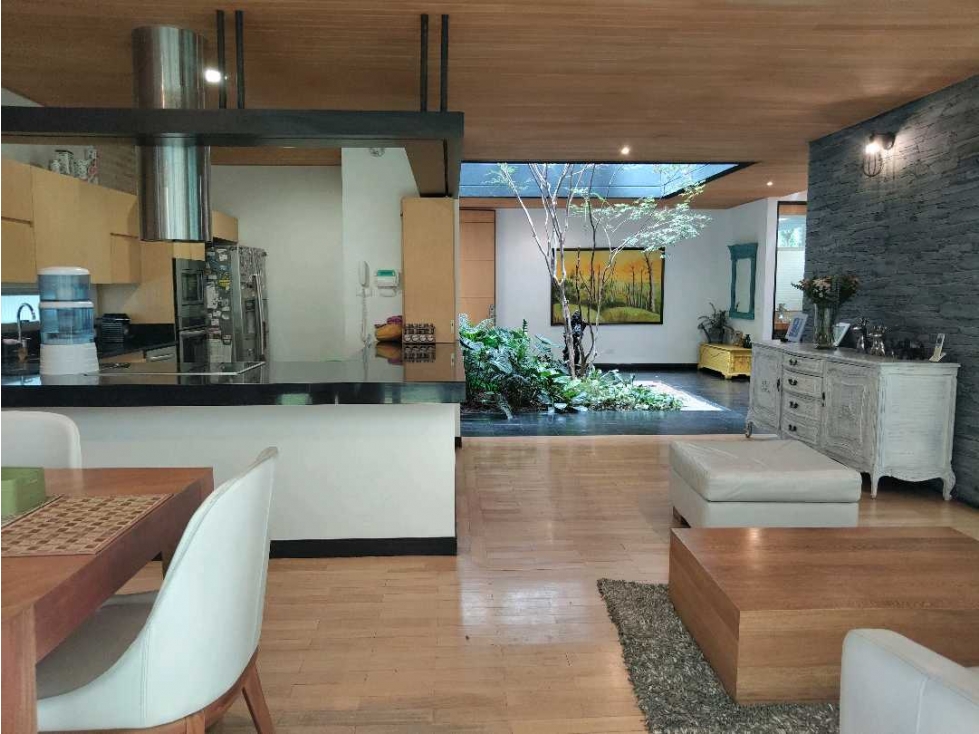 M.O.R Vende hermosa casa cerca al Montessori - 2