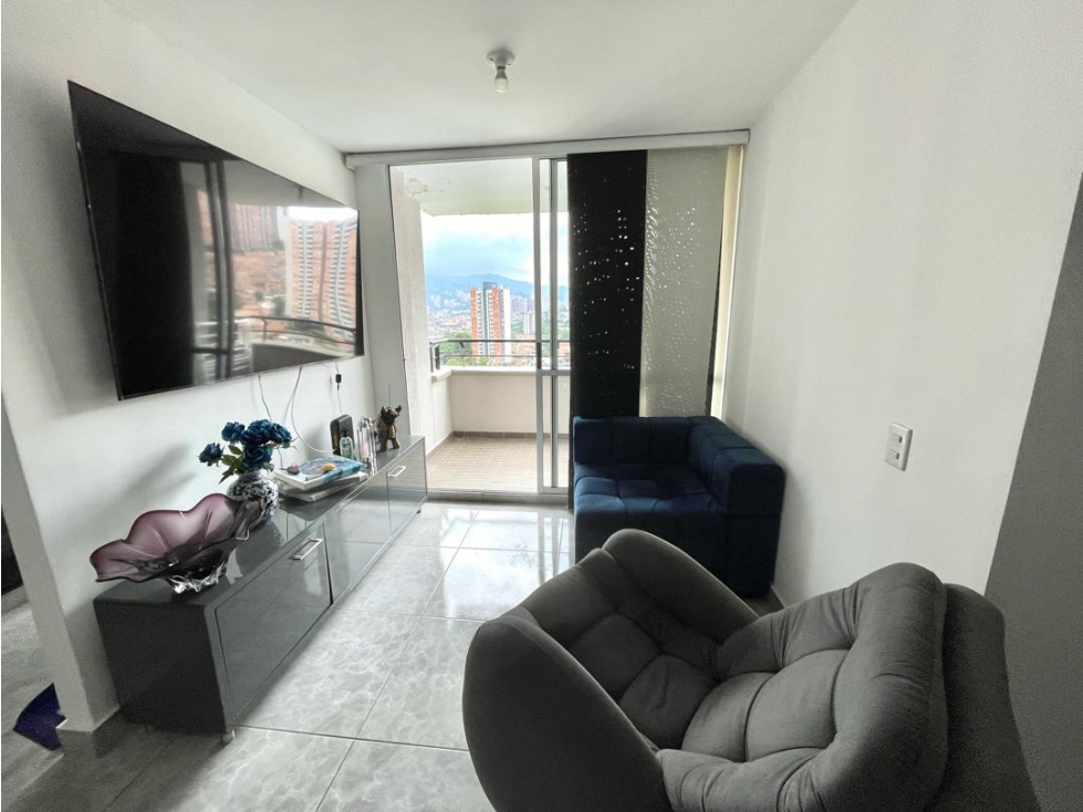 Muy cómodo, vista, piscina, en Itagui. Central. — foto 5