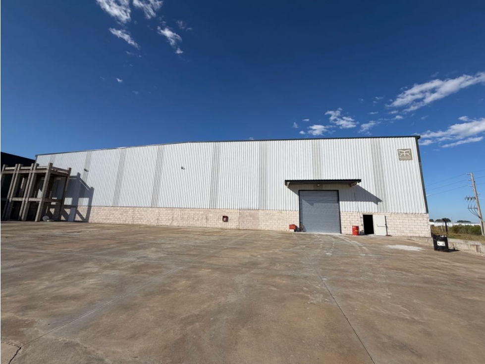 Nave Industrial en Alquiler 5.278 m2 Parque Industrial Ruta 6 - 1