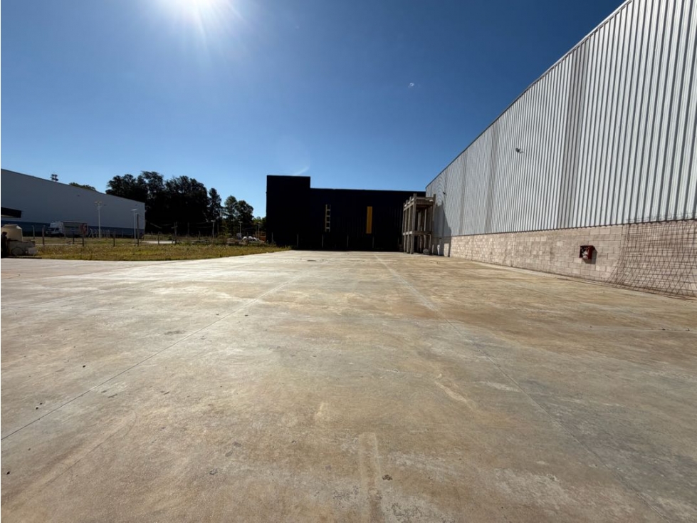 Nave Industrial en Alquiler 5.278 m2 Parque Industrial Ruta 6 - 4