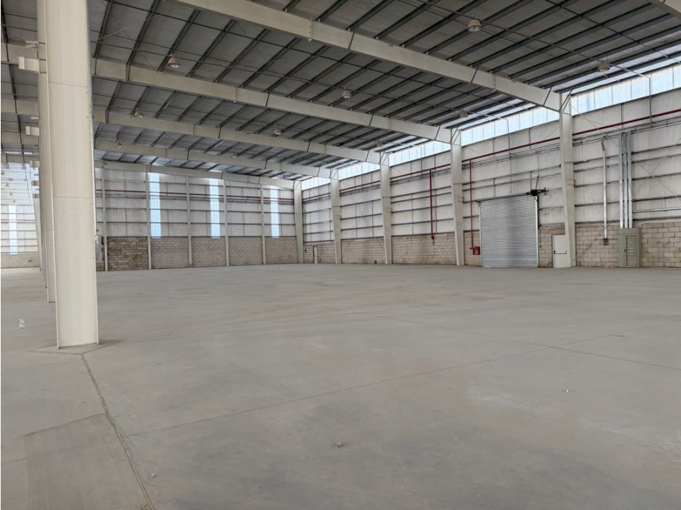 Nave Industrial en Alquiler 5.278 m2 Parque Industrial Ruta 6 - 6
