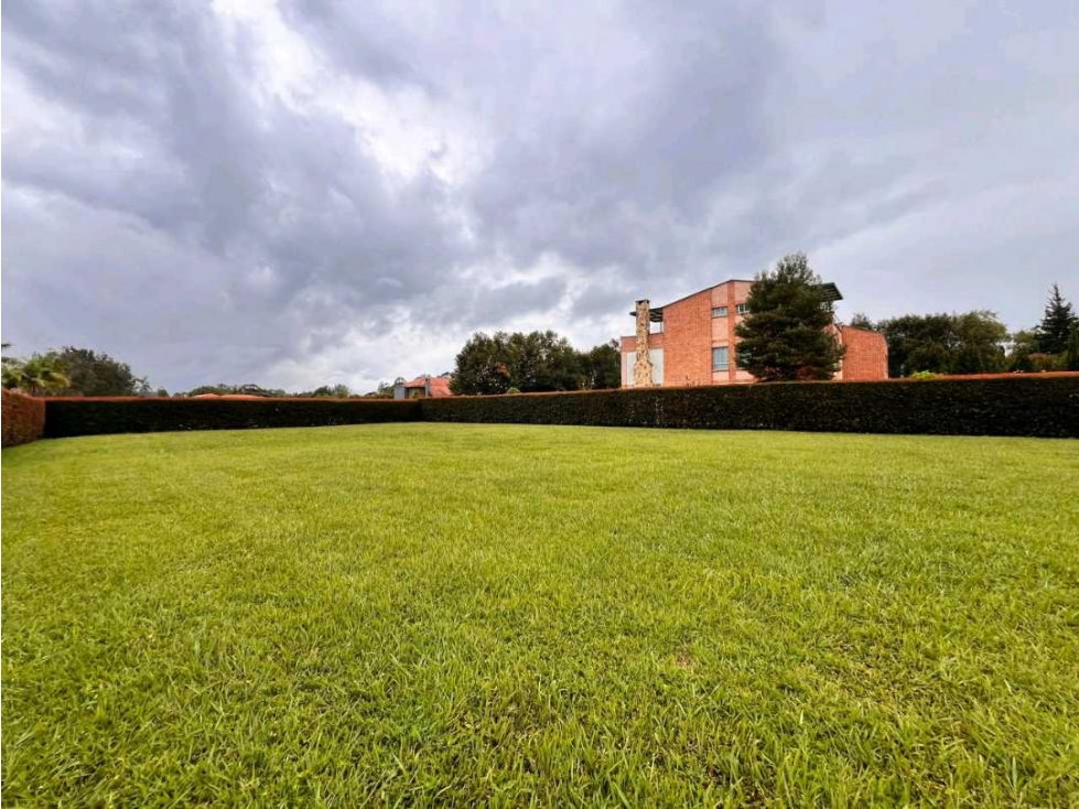ÚNICO... LOTE EN VENTA EN PARCELACION EN LLANOGRANDE... Oportunidad. — foto 2