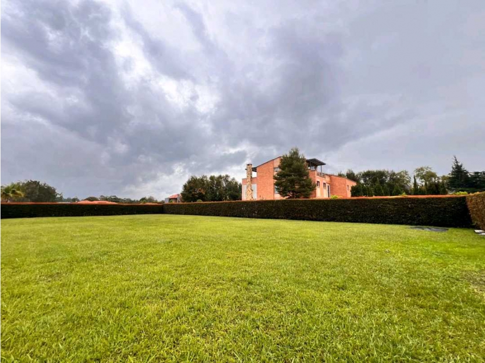 ÚNICO... LOTE EN VENTA EN PARCELACION EN LLANOGRANDE... Oportunidad. — foto 4