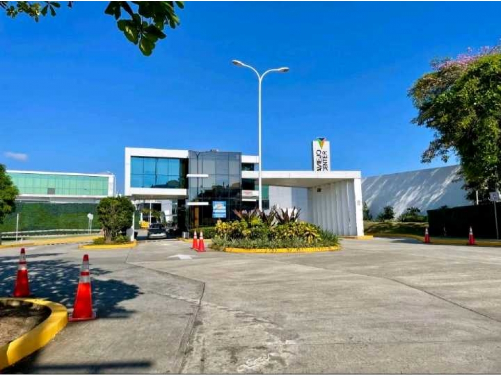 OFIBODEGA EN PANAMÁ VIEJO BUSINESS CENTER 463M2 EQUIPADA - 1