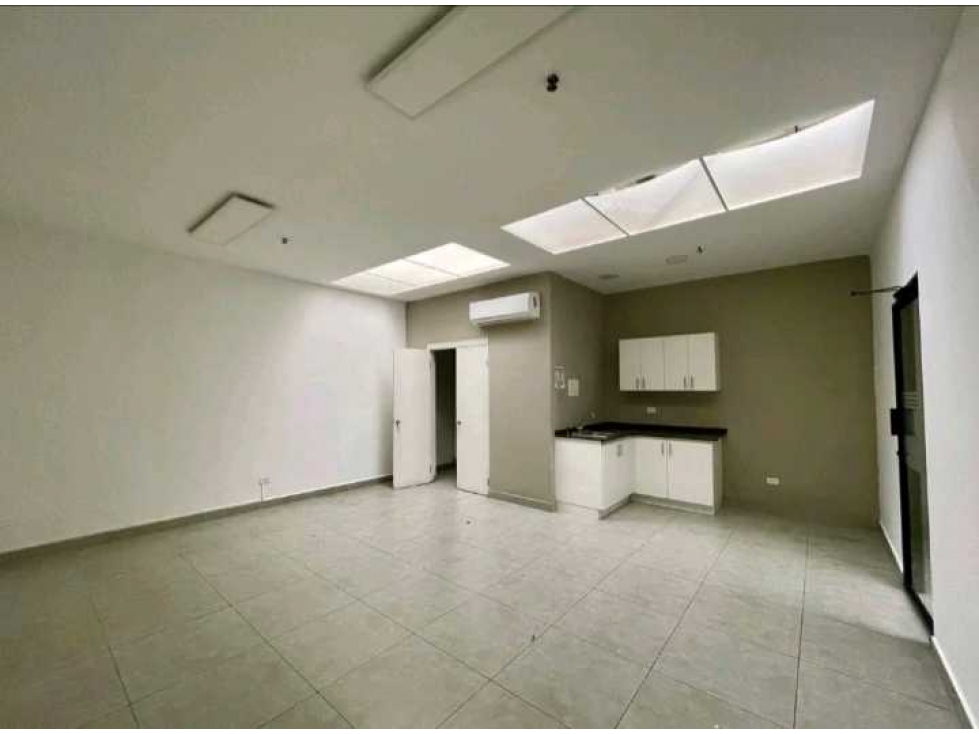 OFIBODEGA EN PANAMÁ VIEJO BUSINESS CENTER 463M2 EQUIPADA - 5