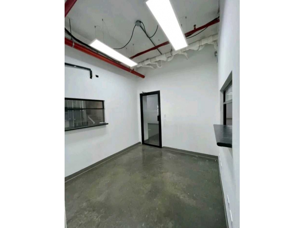 OFIBODEGA EN PANAMÁ VIEJO BUSINESS CENTER 463M2 EQUIPADA - 6