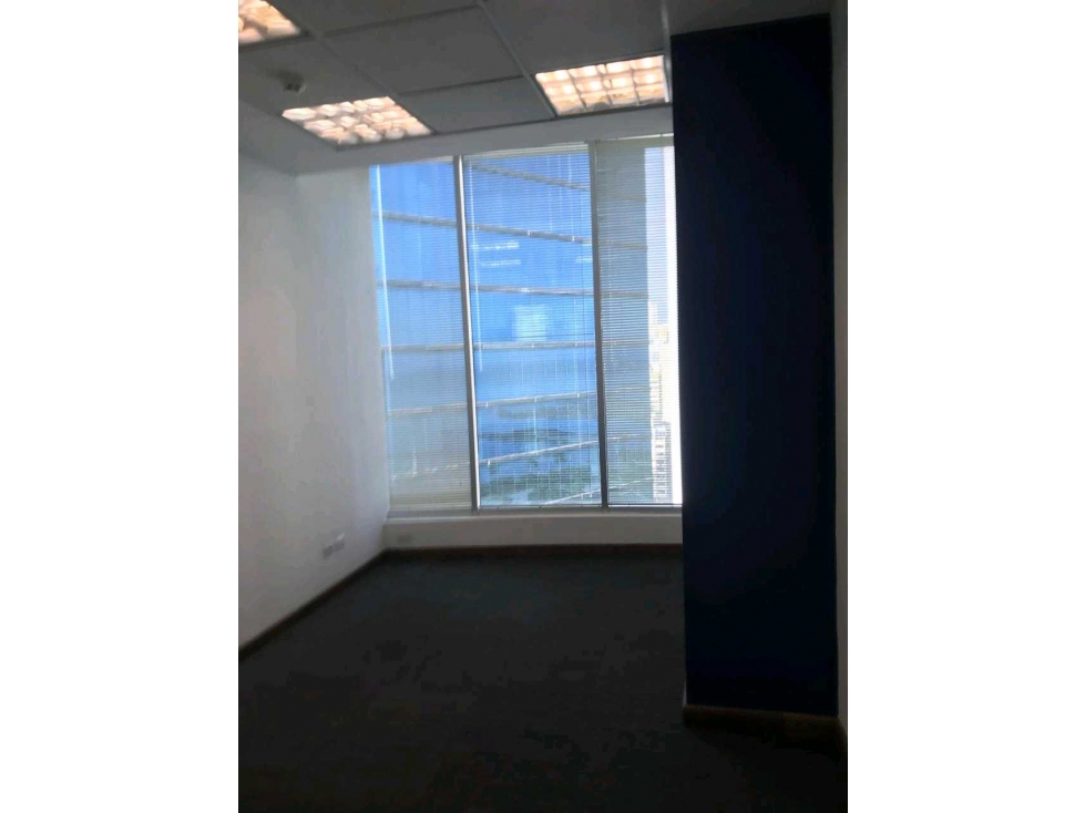 OFICINA 130 MS EN MARBELLA, LA TORRE BANESCO AQUILINO DE LA GUARDIA — foto 4