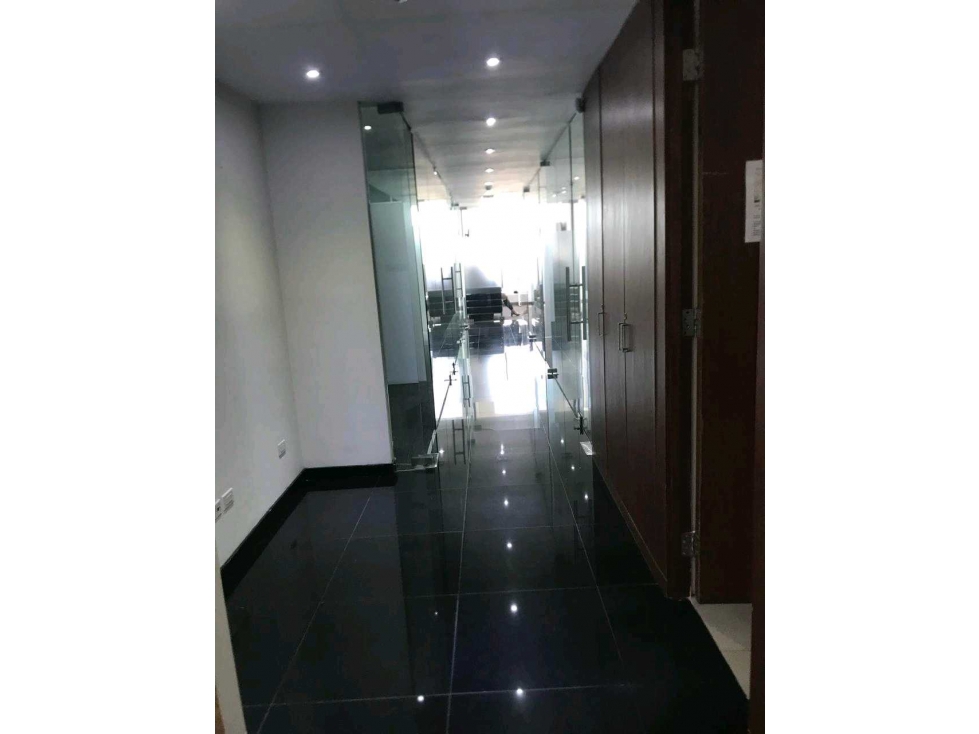 OFICINA 130 MS EN MARBELLA, LA TORRE BANESCO AQUILINO DE LA GUARDIA — foto 5