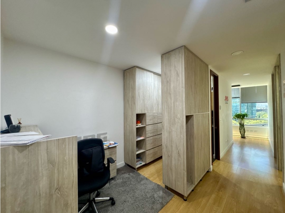 Oficina 50 m2 en San Fernando Plaza - El Poblado Medellín — foto 6