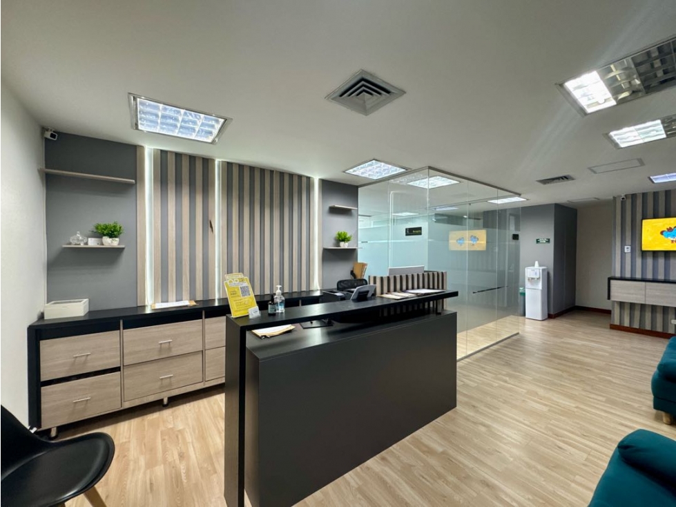 Oficina 82 m2 en San Fernando Plaza - El Poblado Medellín — foto 2