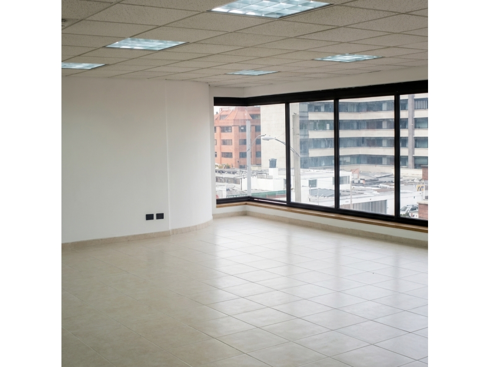 SE VENDE OFICINA EN CHICO BOGOTA — foto 2