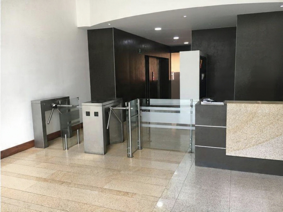 SE VENDE OFICINA EN CHICO BOGOTA