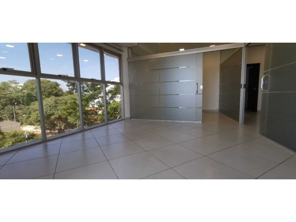 Oficina de 5 ambientes con 130m2 en Villa Morra - todo el piso 3 - 2