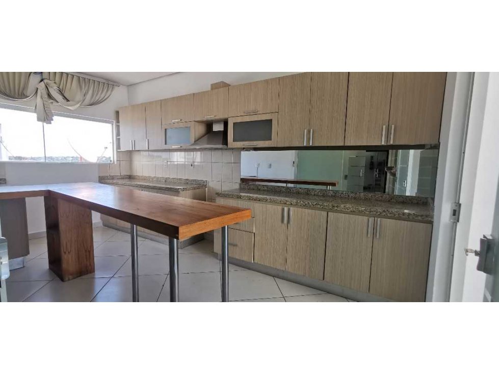 Oficina de 5 ambientes con 130m2 en Villa Morra - todo el piso 3 - 4