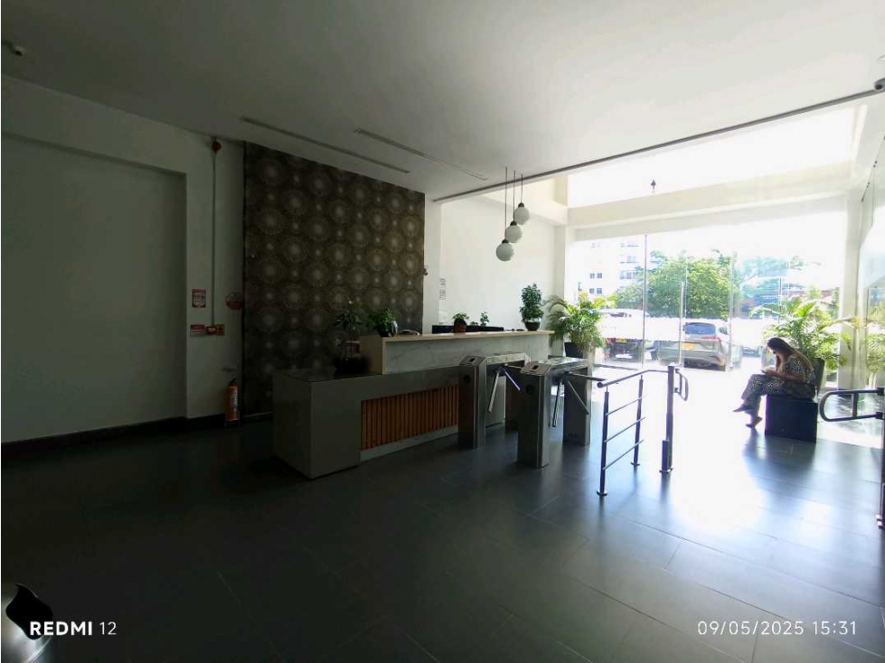 OFICINA EN EL NORTE DE MONTERIA EN VENTA RENTANDO - 3