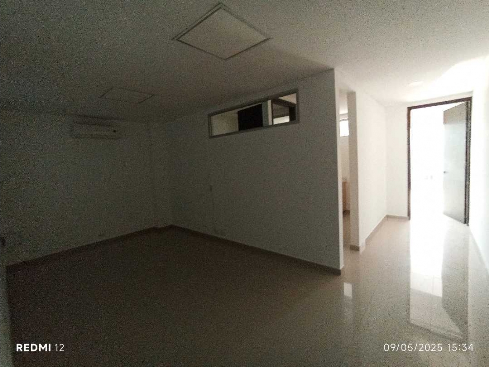 OFICINA EN EL NORTE DE MONTERIA EN VENTA RENTANDO - 6