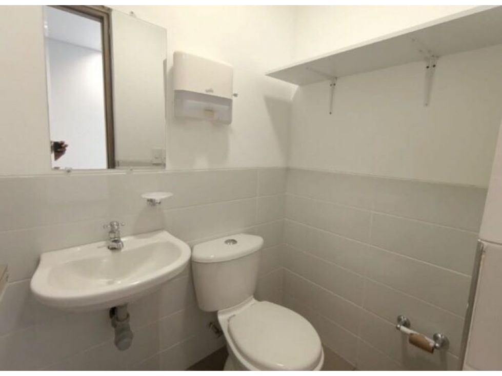 OFICINA DISPONIBLE EN ARRIENDO CIUDAD DEL RIO — foto 4